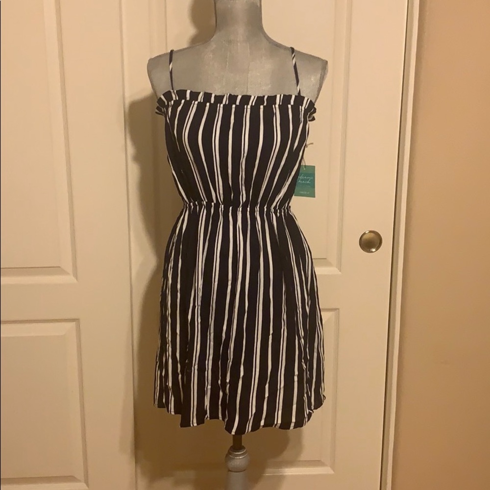 Forever 21 navy and white stripe mini dress size M